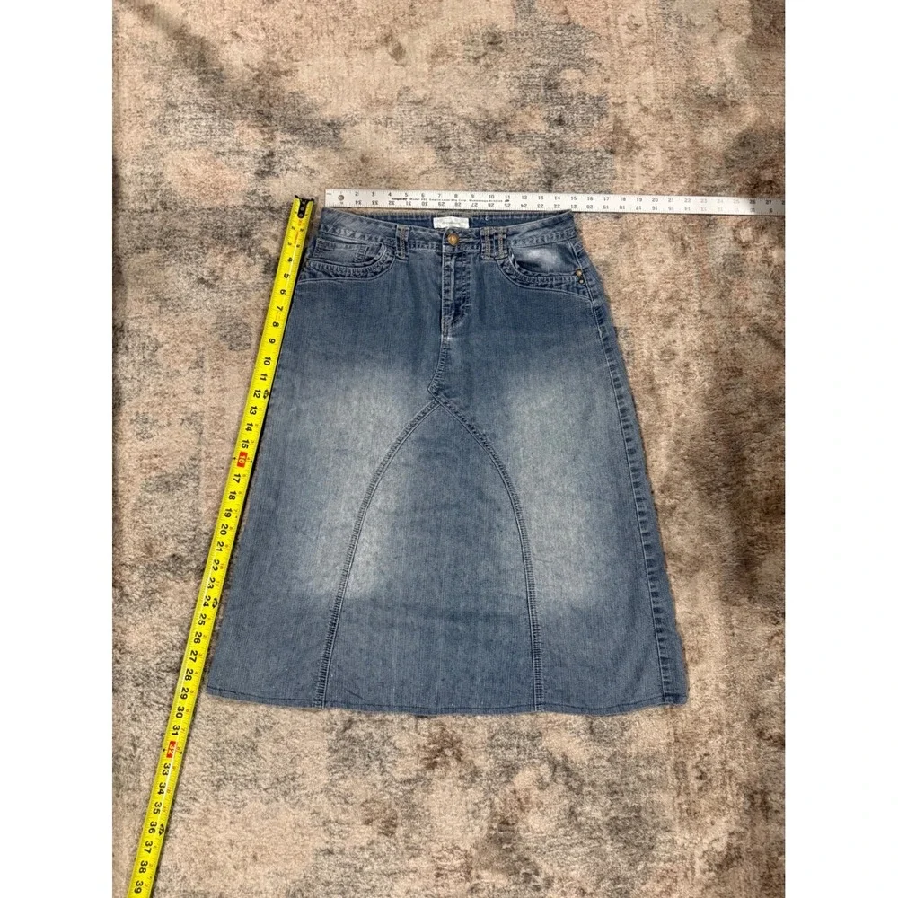 Dressbarn Womens Denim Midi Skirt‎ Size 8 Blue A-Line Stretch Faded Jean Skirt